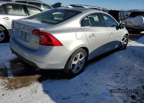 2012 Volvo S60 T5 из США, поврежденный, VIN YV1622FS3C2100900